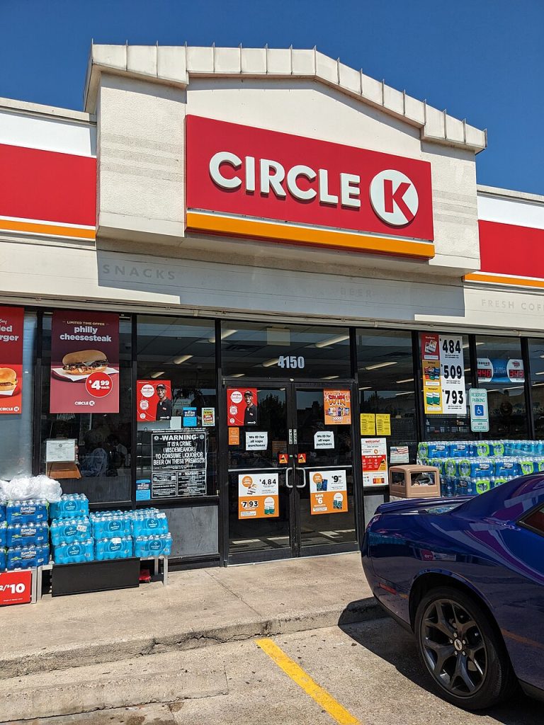 Circle K 1 Circle K degalinė – greitas degalų papildymas ir patogus aptarnavimas