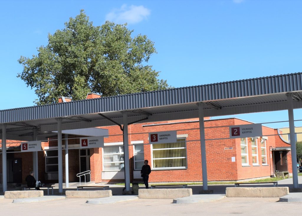 Širvintų autobusų stotis – pagrindinė viešojo transporto stotelė